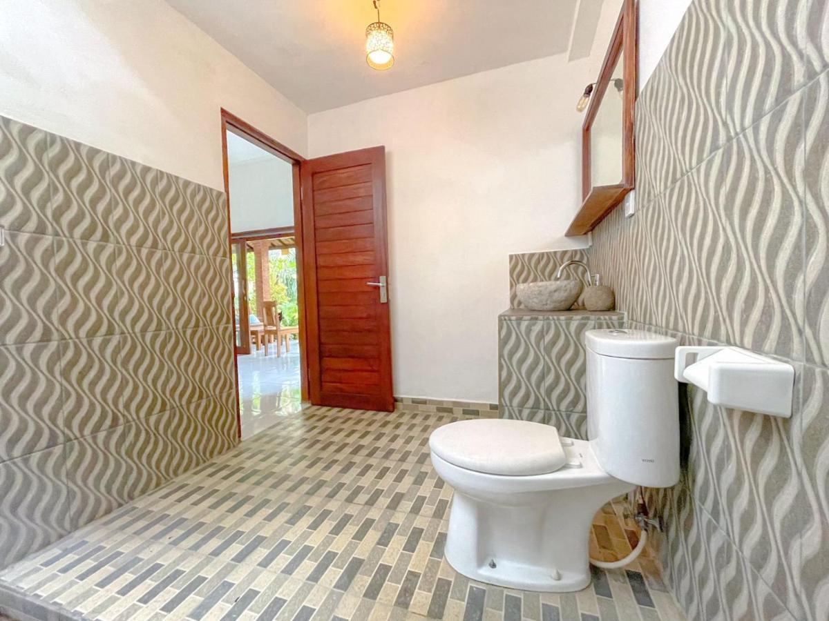 Enak Bungalow Амед Экстерьер фото