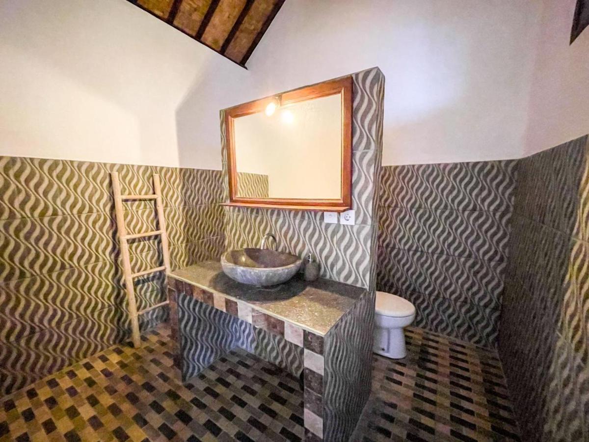 Enak Bungalow Амед Экстерьер фото