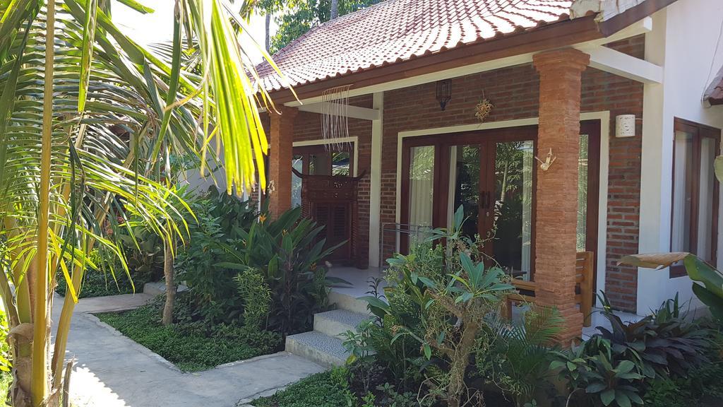 Enak Bungalow Амед Экстерьер фото